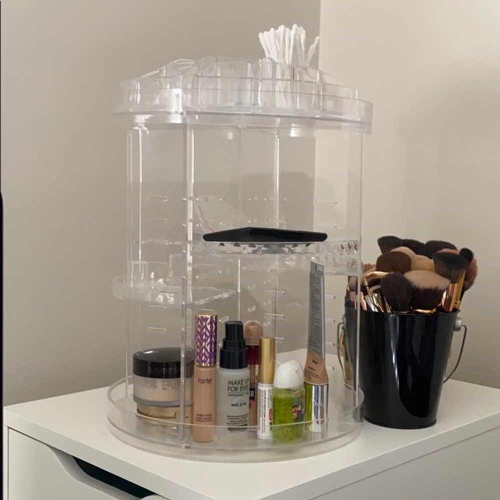 Makeup Organizer (360 Rotating Display Case)